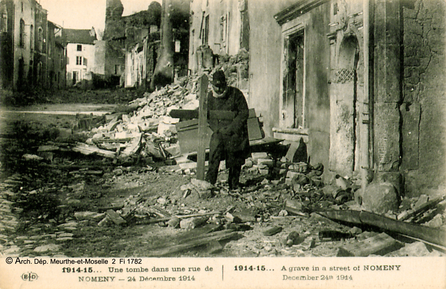1914-1915… Une tombe dans une rue de Nomeny - 24 décembre 1914