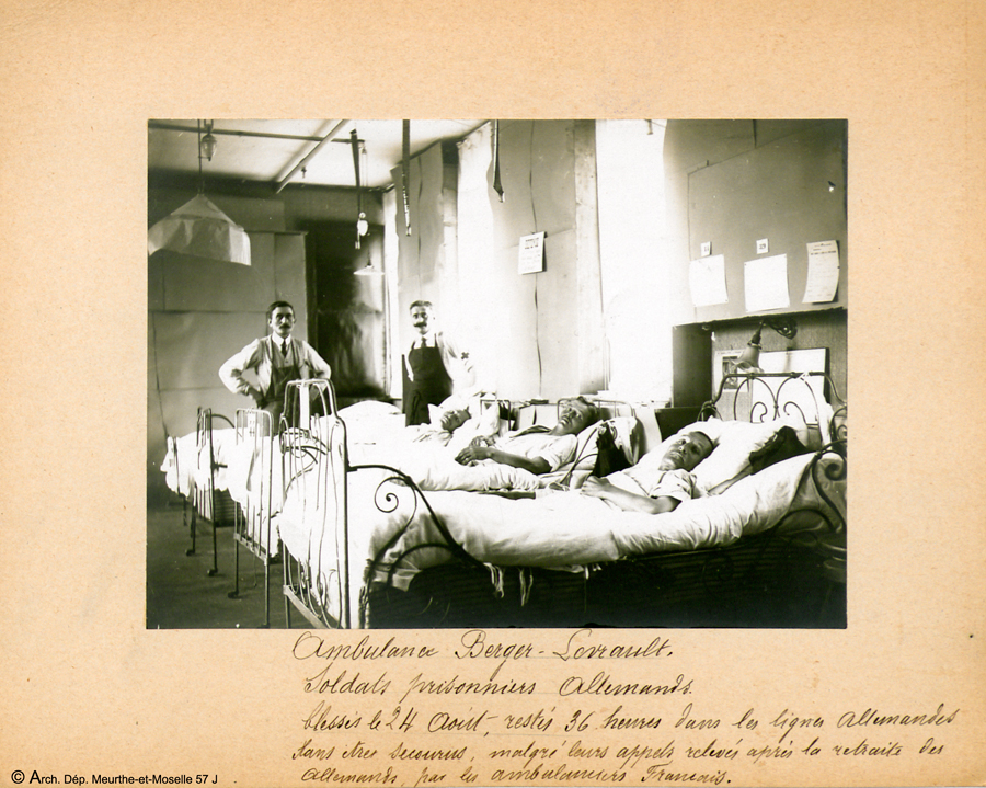 Ambulance Berger-Levrault. Soldats prisonniers allemands blessés le 24 août (…).