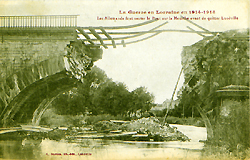 Les Allemands font sauter le pont sur la Meurthe avant de quitter Lunéville, 1918