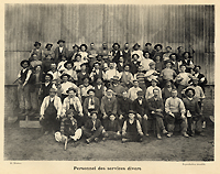 Photographie du personnel des services divers des Hauts-Fourneaux de Saulnes. 1912.